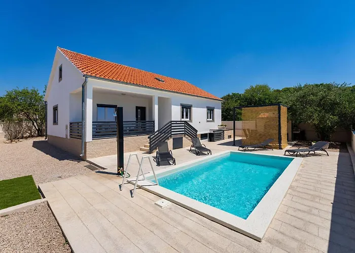 3 Bedroom Awesome In