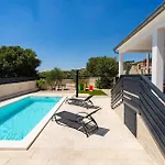 3 Bedroom Awesome In * Rastevic