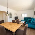 3 Bedroom Awesome In