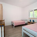 3 Bedroom Awesome In Semesterbostad *