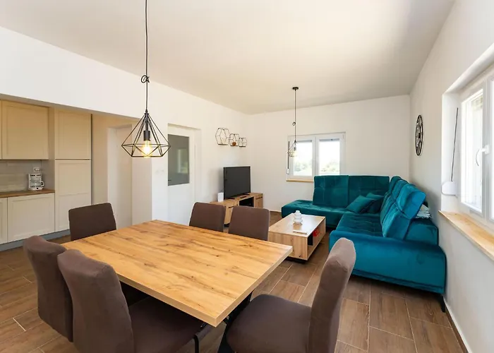 3 Bedroom Awesome In