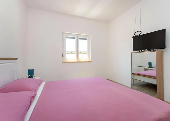 3 Bedroom Awesome In Rastevic