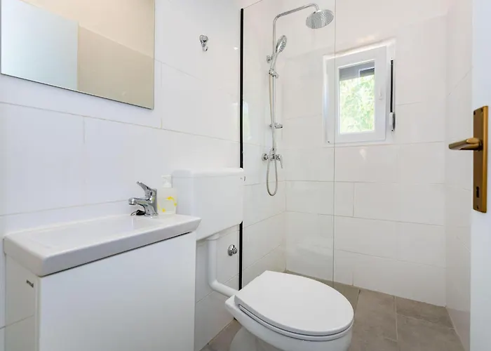 3 Bedroom Awesome In * Rastevic