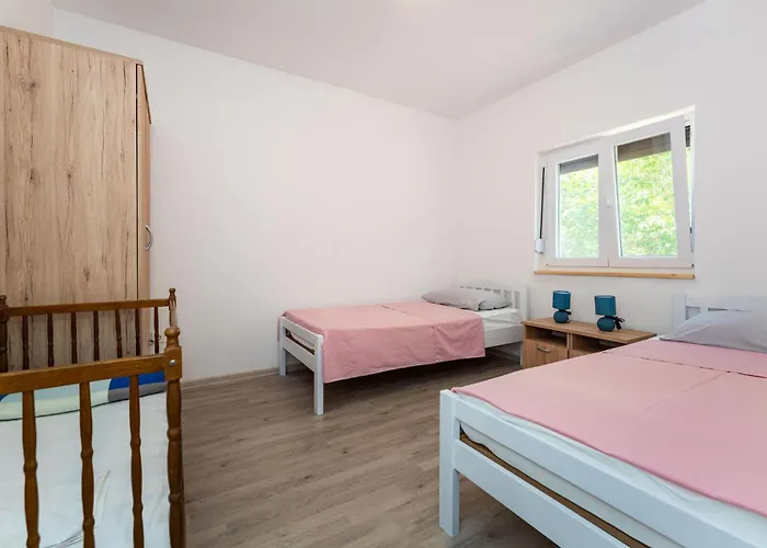 3 Bedroom Awesome In Σπίτι διακοπών *