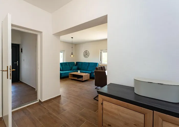 Σπίτι διακοπών 3 Bedroom Awesome In